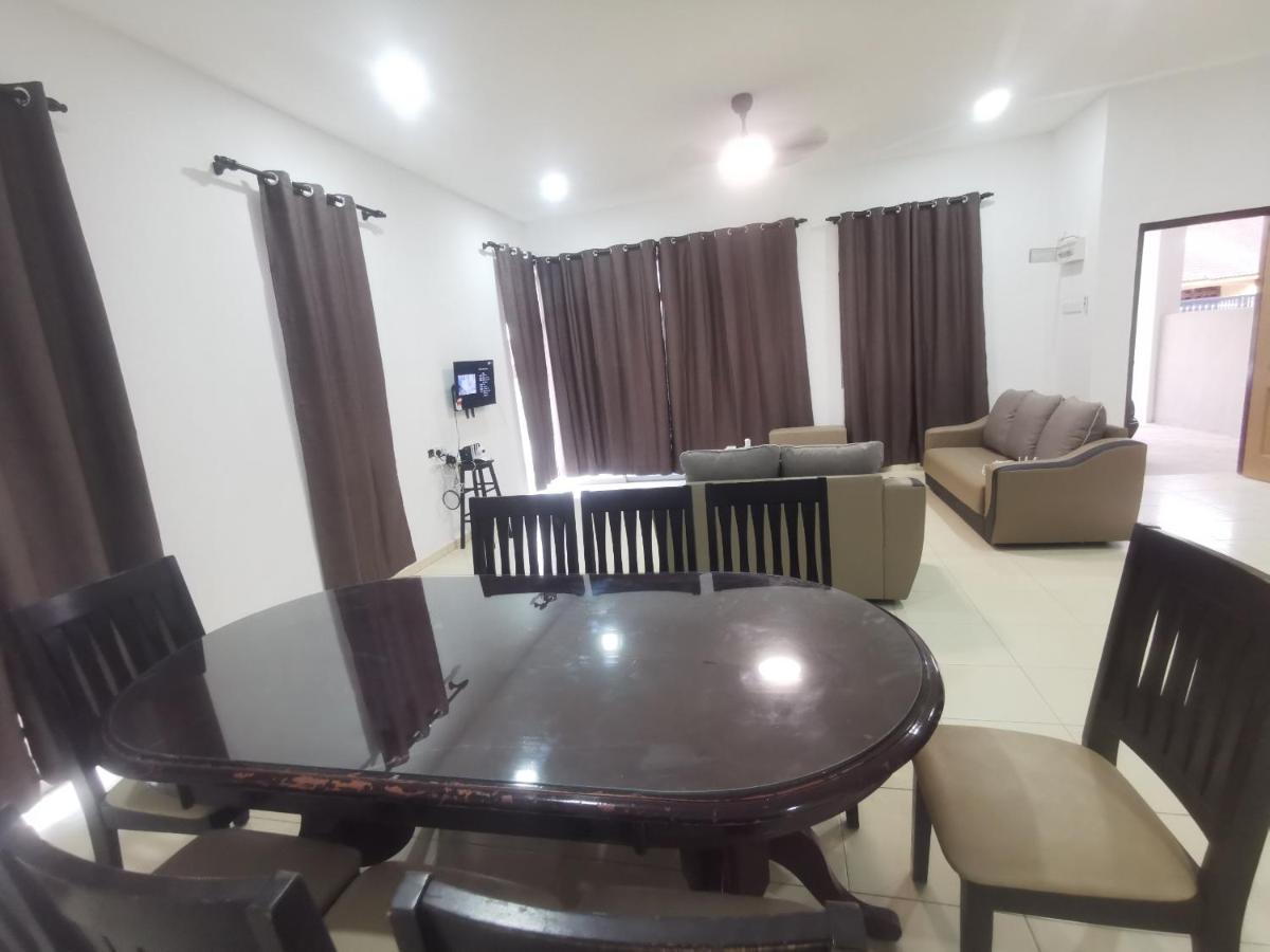 Oyo Homes 90524 D'J Pegaso Serom Homestay ムアル エクステリア 写真