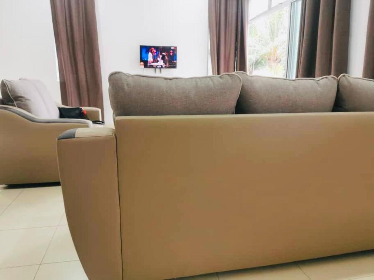 Oyo Homes 90524 D'J Pegaso Serom Homestay ムアル エクステリア 写真